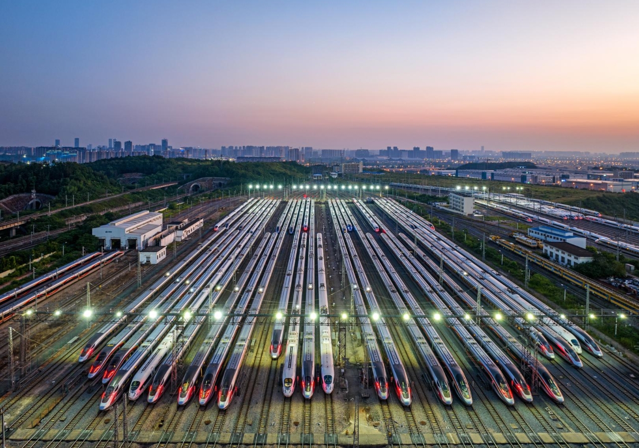 心向暖陽，步履生花